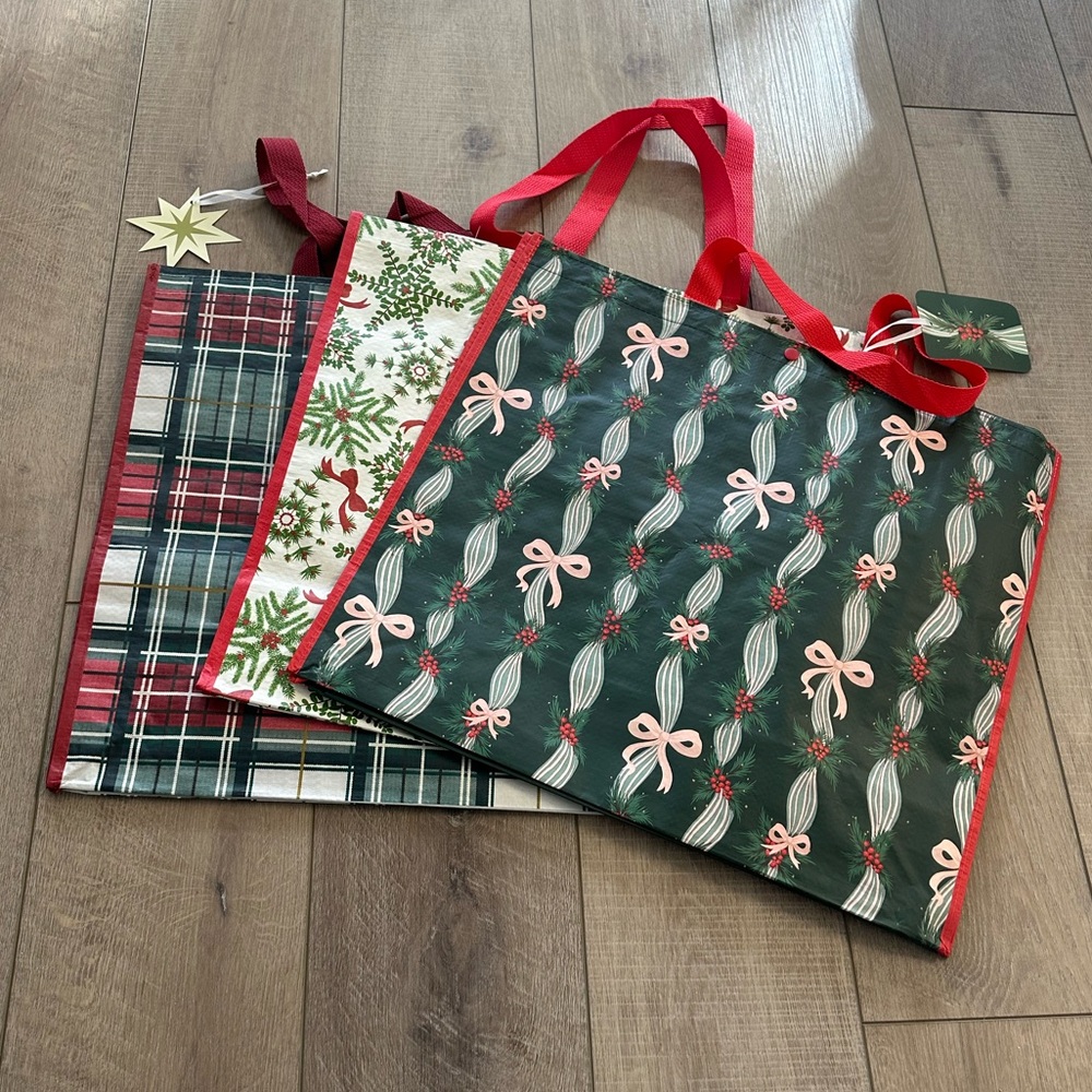 Homegoods TJMaxx Marshalls Christmas Bow & Plaid Tartan Print Bags Set of 3